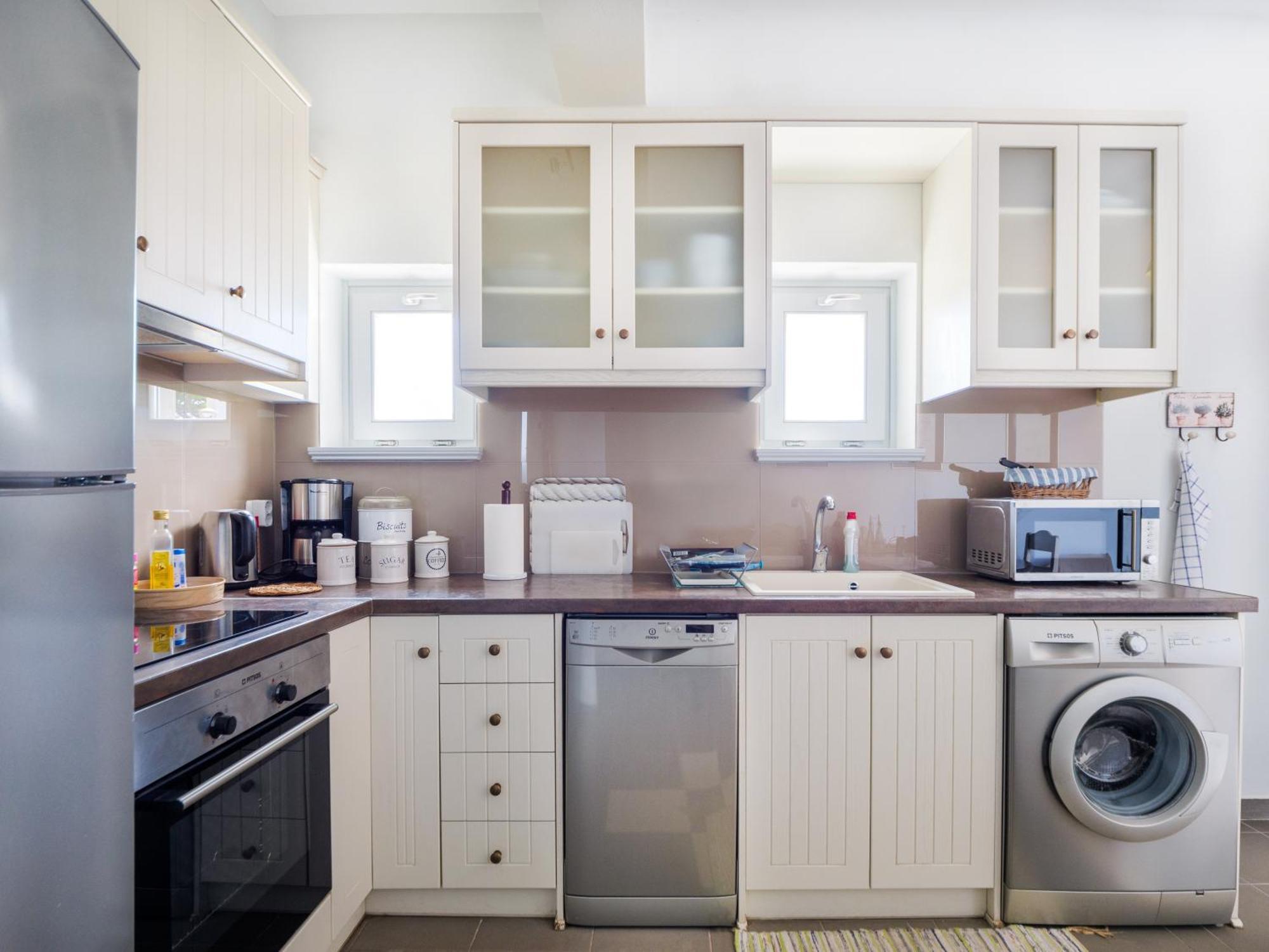Heliades Maisonettes Митимна Екстериор снимка