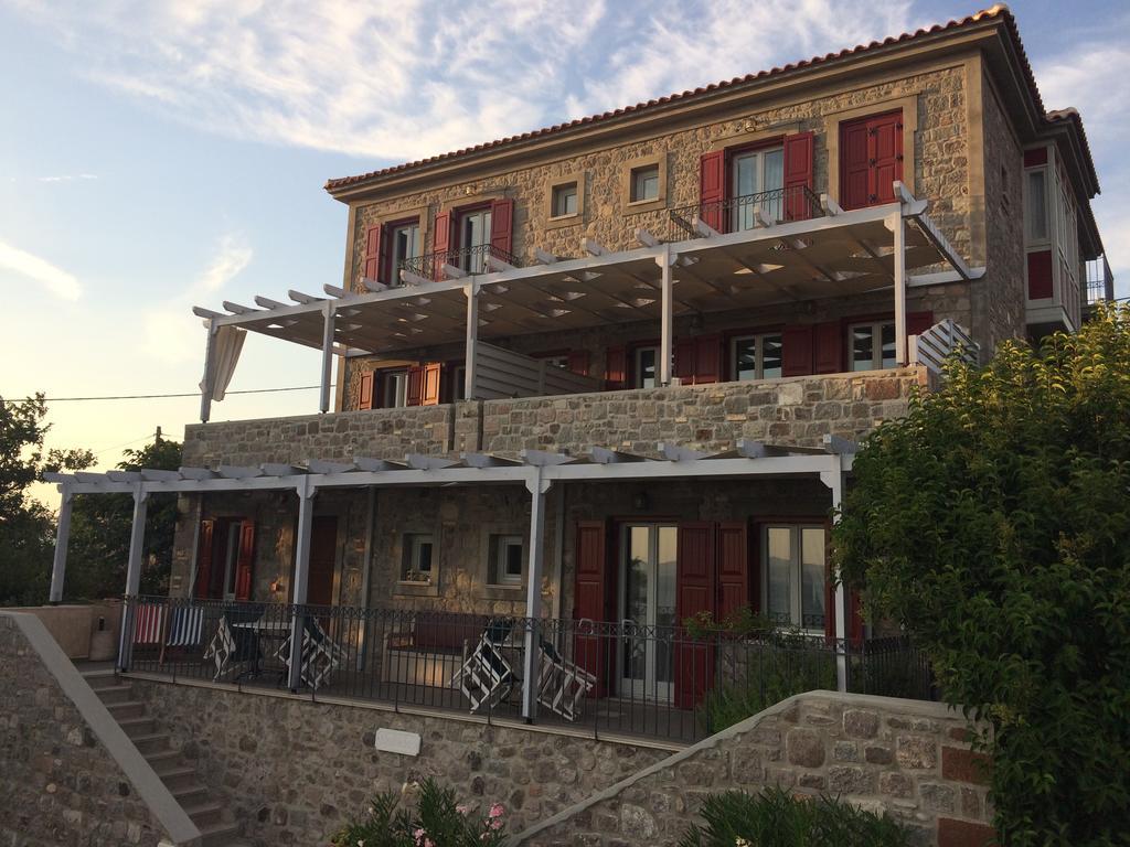 Heliades Maisonettes Митимна Екстериор снимка
