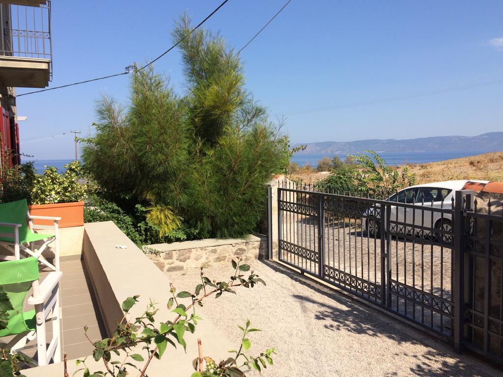 Heliades Maisonettes Митимна Екстериор снимка