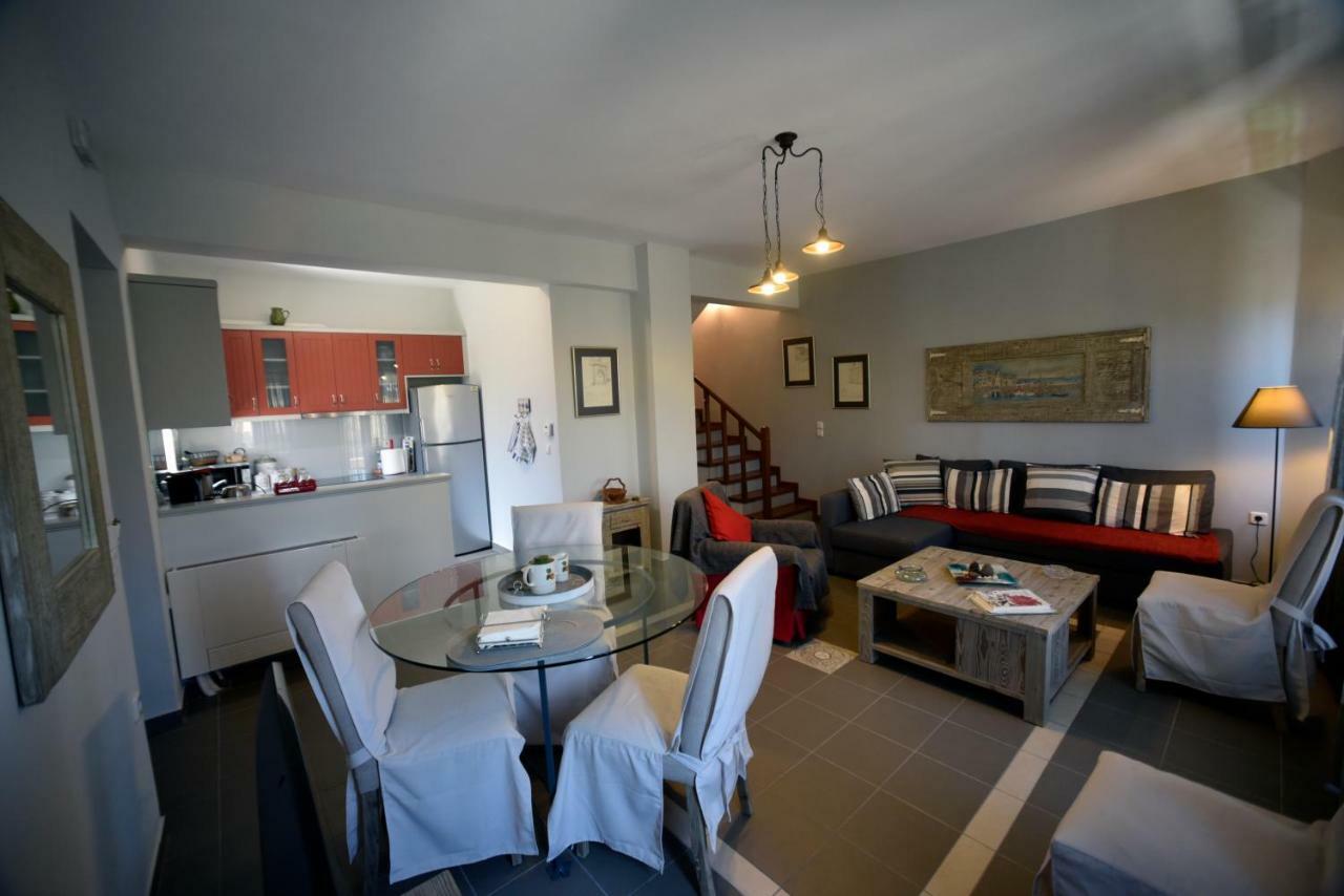 Heliades Maisonettes Митимна Екстериор снимка